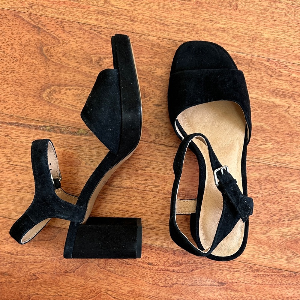 New in box! Madewell Black Block Heel Sandals with Ankle Strap